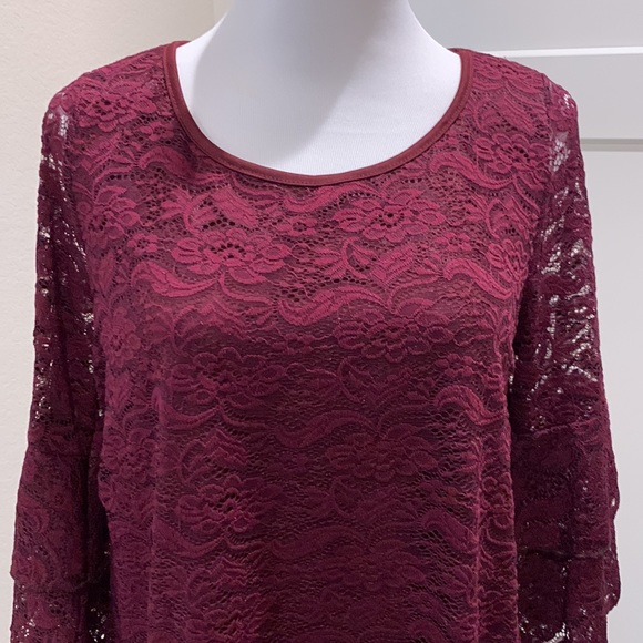 NWT Rue JuJu Lace Bell Sleeve Blouse - Picture 7 of 14